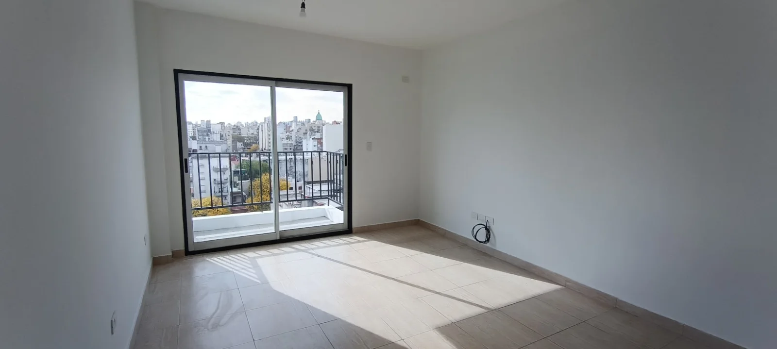 ▶️ ¡DISPONIBLE! 1 ambiente en alquiler.